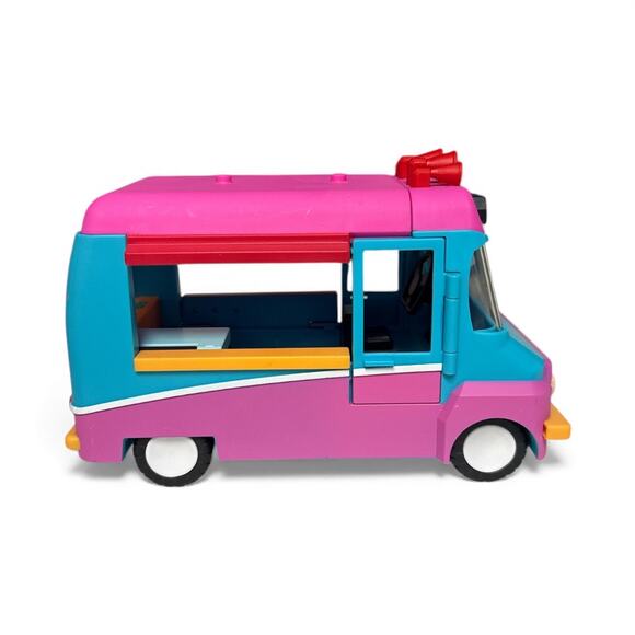 Adopt Me! Ice Cream Truck and Playset- 5 Piece Set EUC - Picture 7 of 7